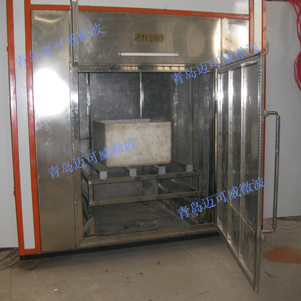 某材料企业：箱式轨道干燥箱，用于太阳能坩埚制品干燥