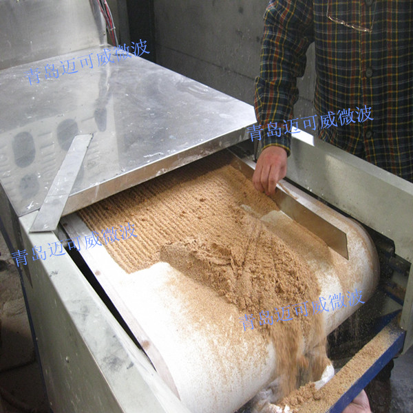 某食品企业：隧道式微波杀菌设备，用于麦麸制品的微波快速杀菌处理